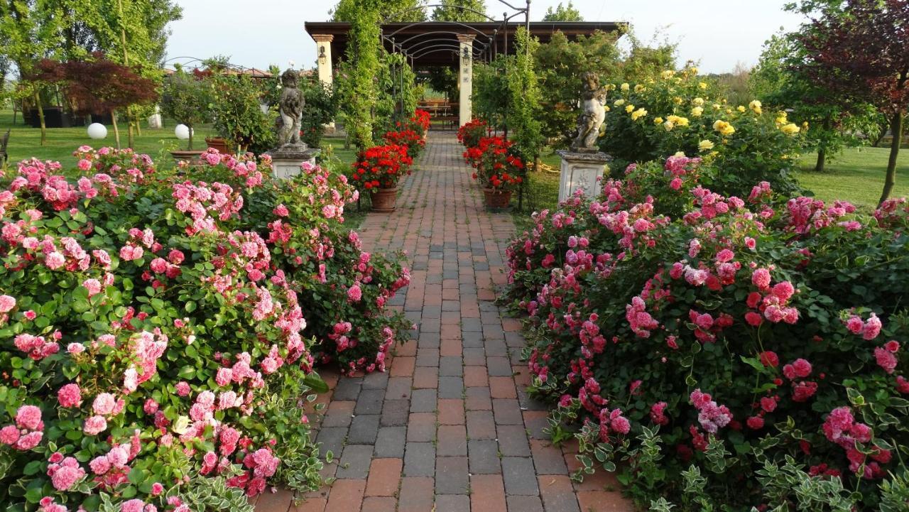 Millefiori La Corte Delle Rose Rovigo Exterior photo